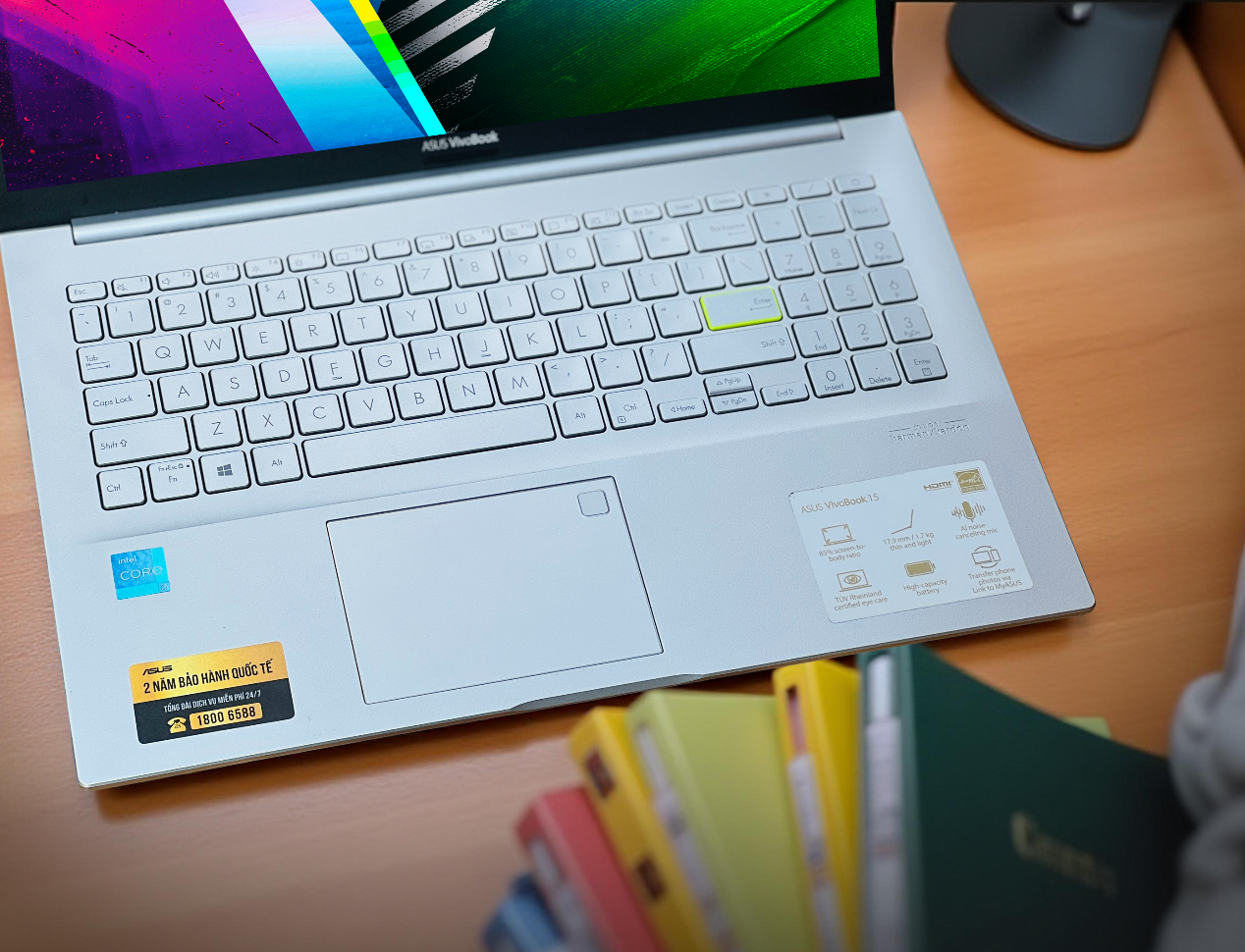 LAPTOP ASUS VIVOBOOK A515EA OLED i5 1135G7 15.6INCH FHD VỎ NHÔM MÀU BẠC TRẮNG GIÁ RẺ2