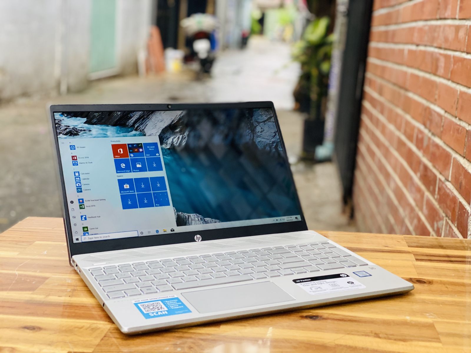 Hình ảnh HP Pavilion 15 CS i5 giá rẻ