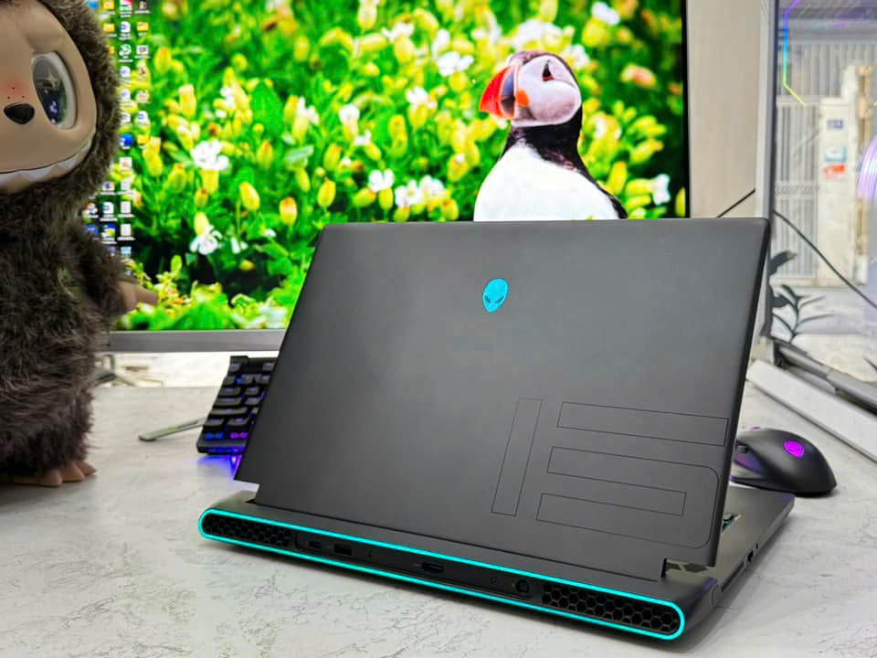 DELL ALIENWARE M15 R6