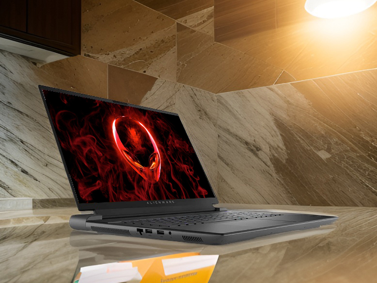 Dell Alienware M18 R2 i7 14650HX