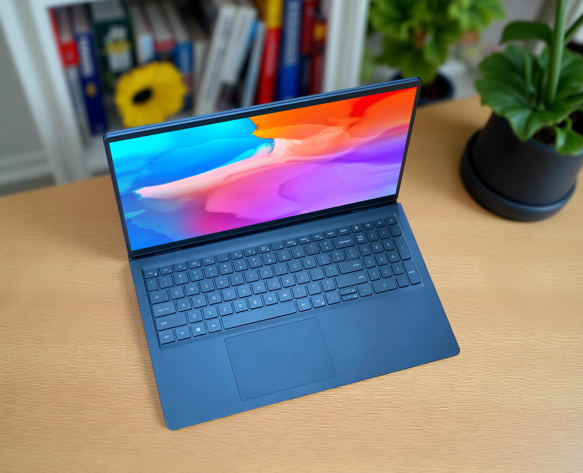 DELL INSPIRON 3530 i3 1305U