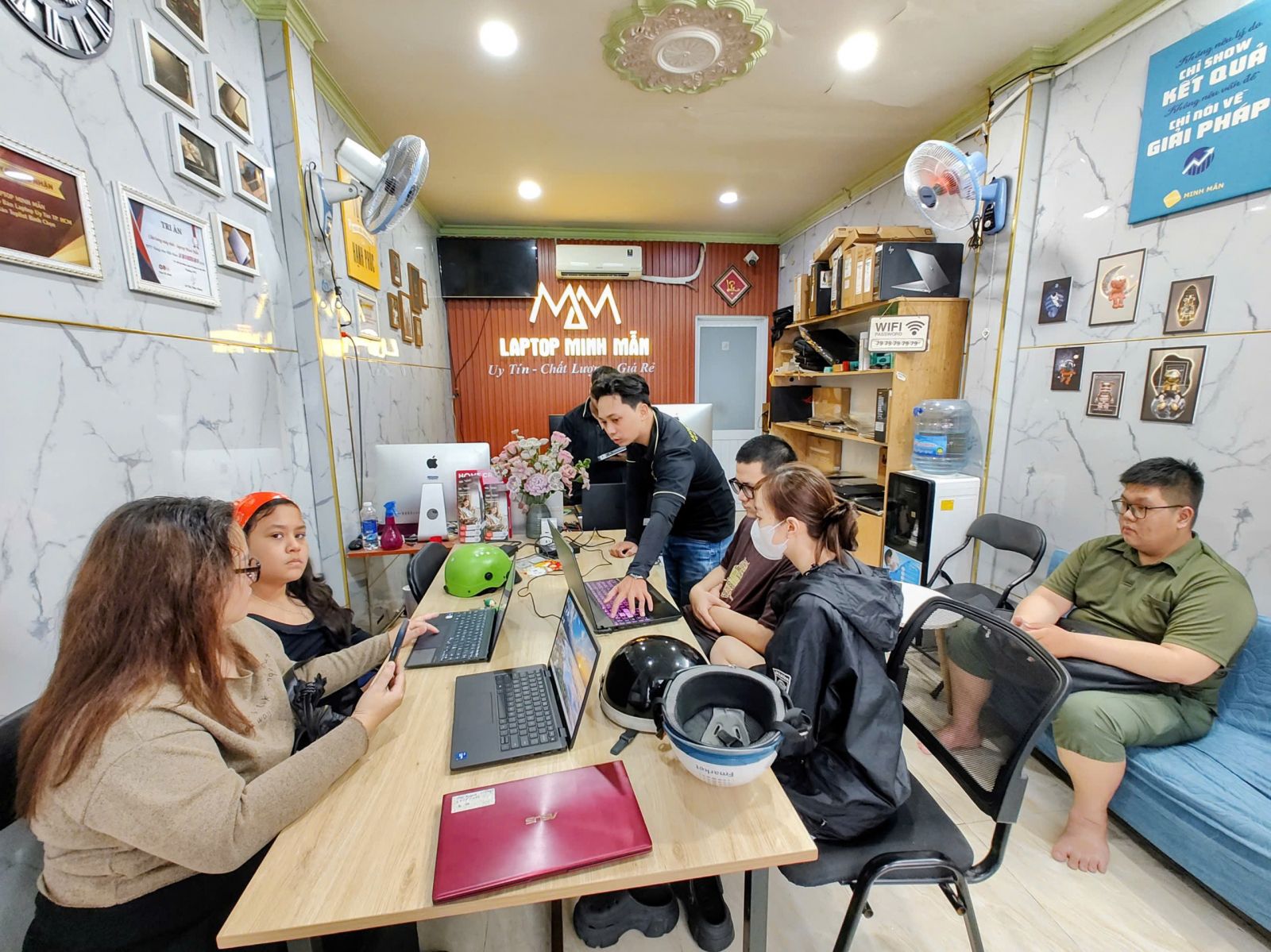 SO SÁNH HP ELITEBOOK 840 G8 VÀ DELL LATITUDE 7420