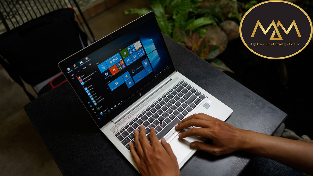 Laptop cũ sinh viên
