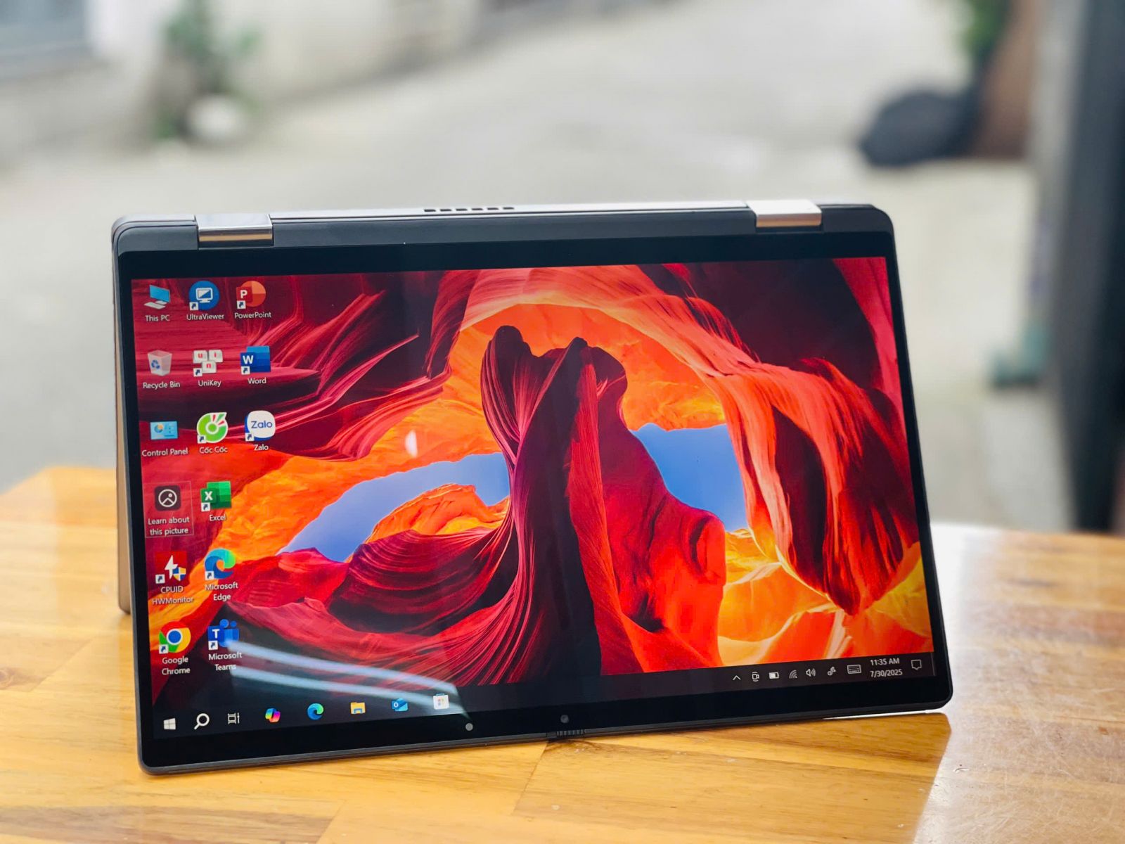 SO SÁNH SURFACE LAPTOP 4 i7 GEN 11 VÀ DELL LATITUDE 7420 2IN1 i7 GEN 11