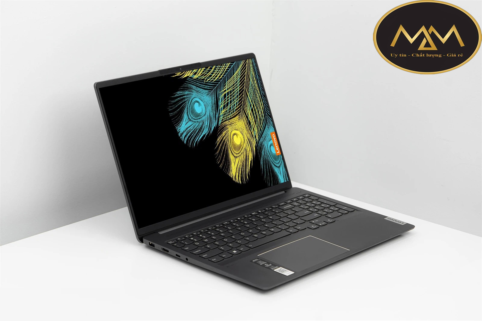 Thay màn hình laptop Lenovo giá rẻ TPHCM