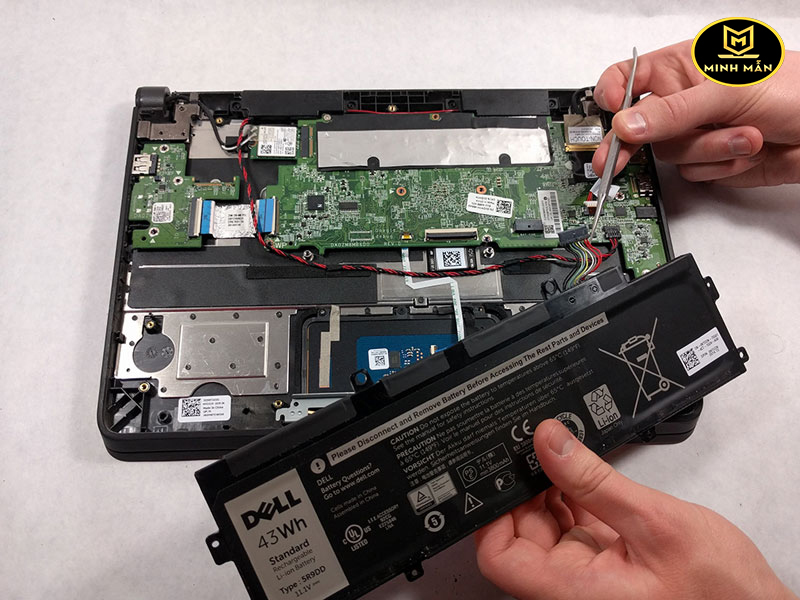 Thay-pin-laptop-Dell-quận-4