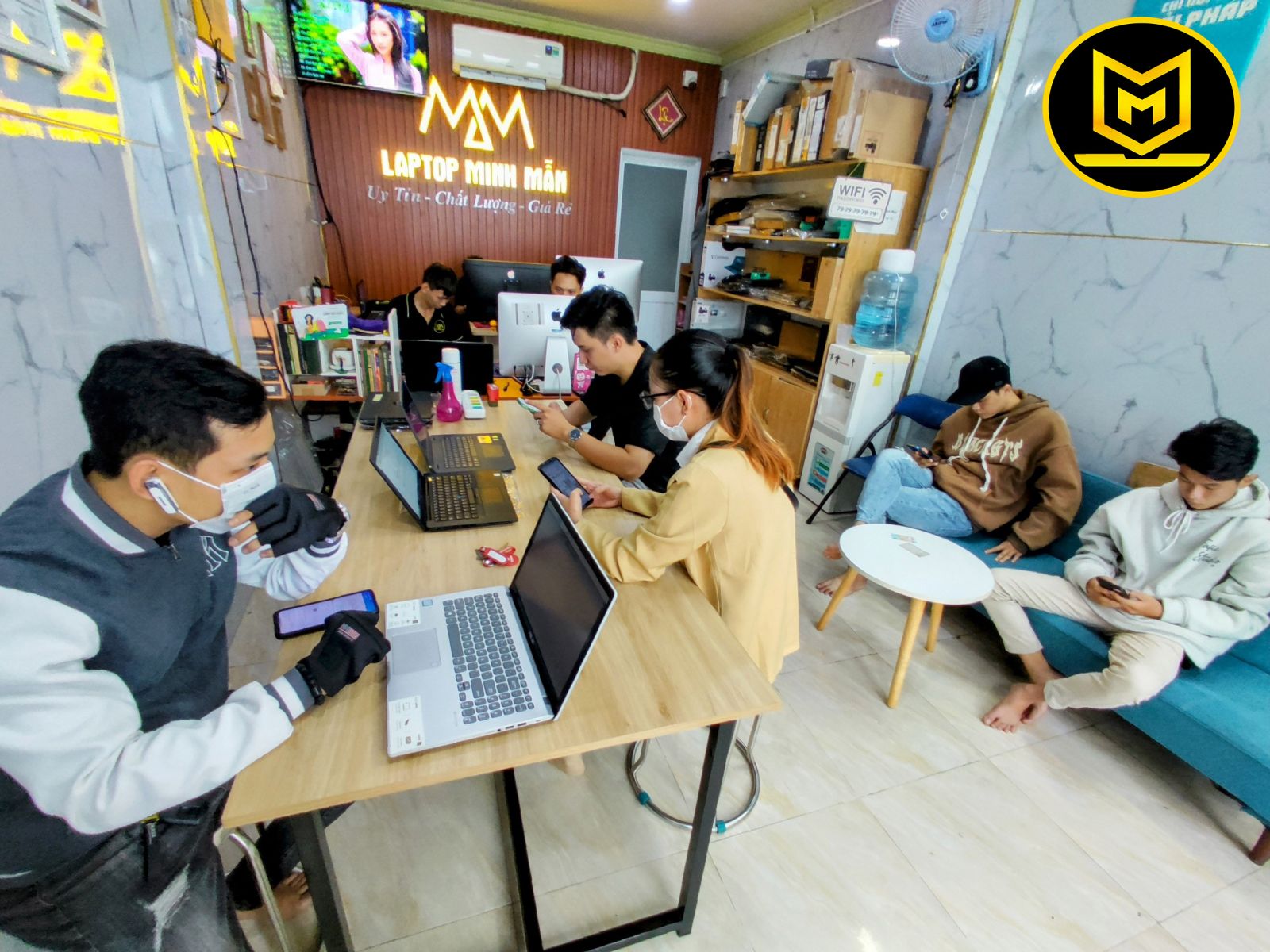 Thay-pin-laptop-HP-quan-6