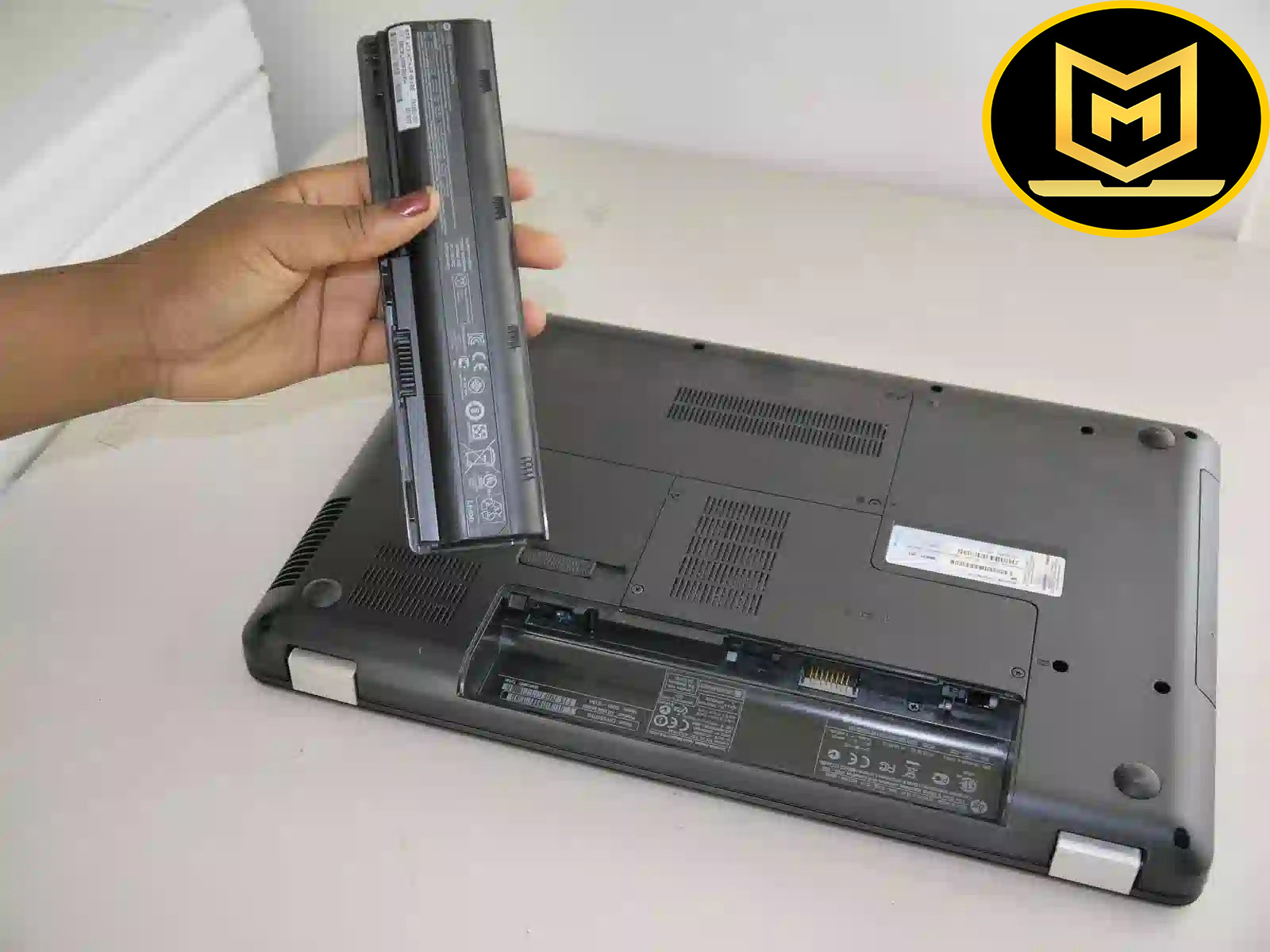 Thay-pin-laptop-laptop-Dell-quận-Thủ-Đức