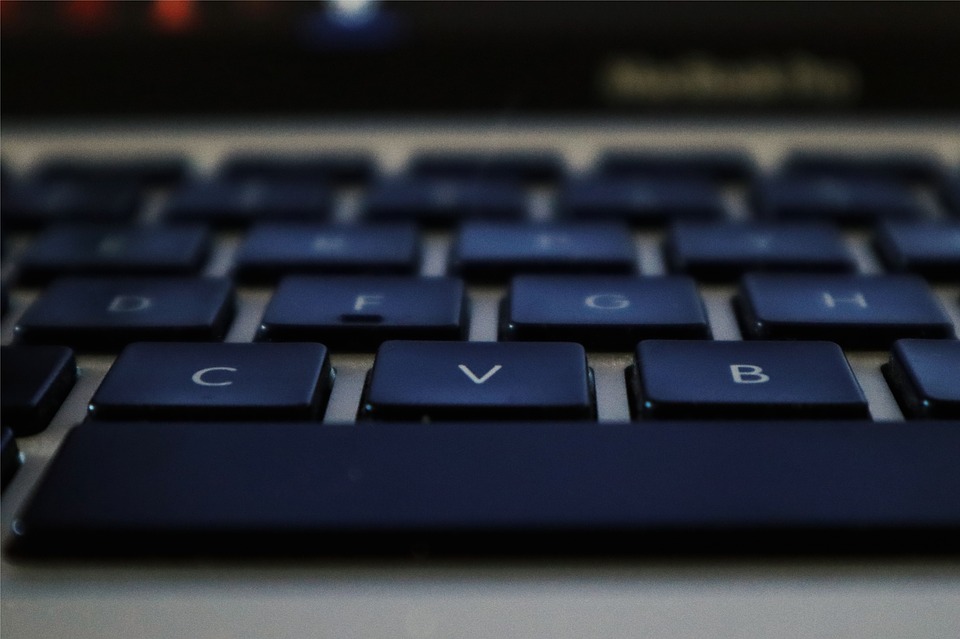 NƠI MUA BÁN LAPTOP DELL XÁCH TAY CŨ UY TÍN GIÁ RẺ QUẬN 10