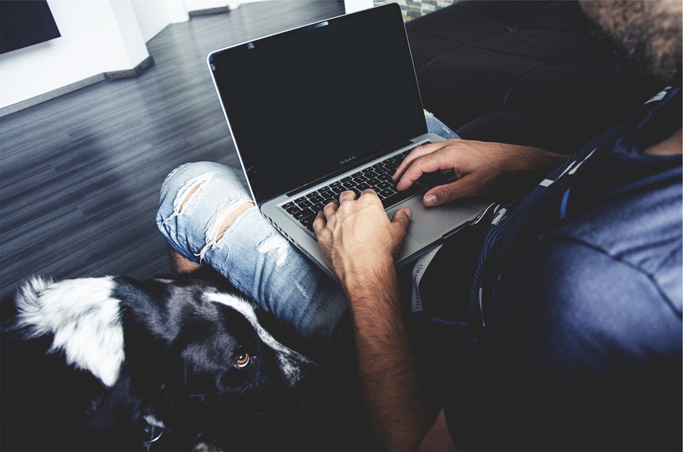 Thu mua laptop cũ giá cao tân bình