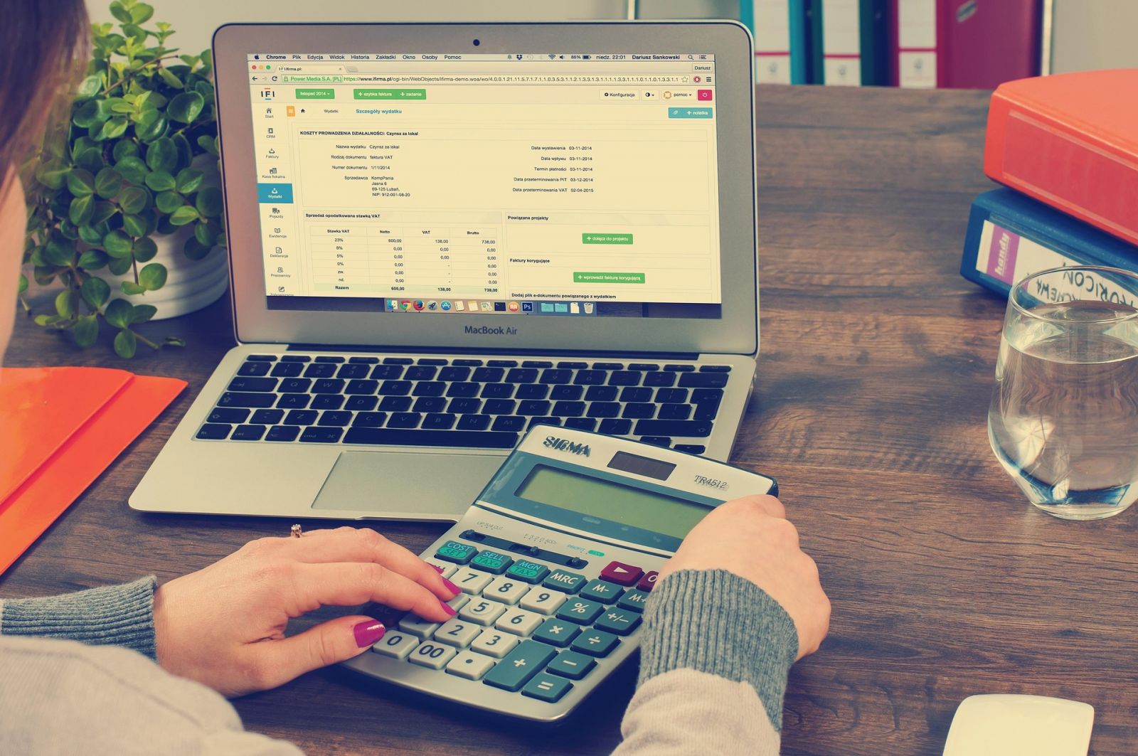MUA LAPTOP CŨ MỞ FILE EXCEL NẶNG CHO KẾ TOÁN