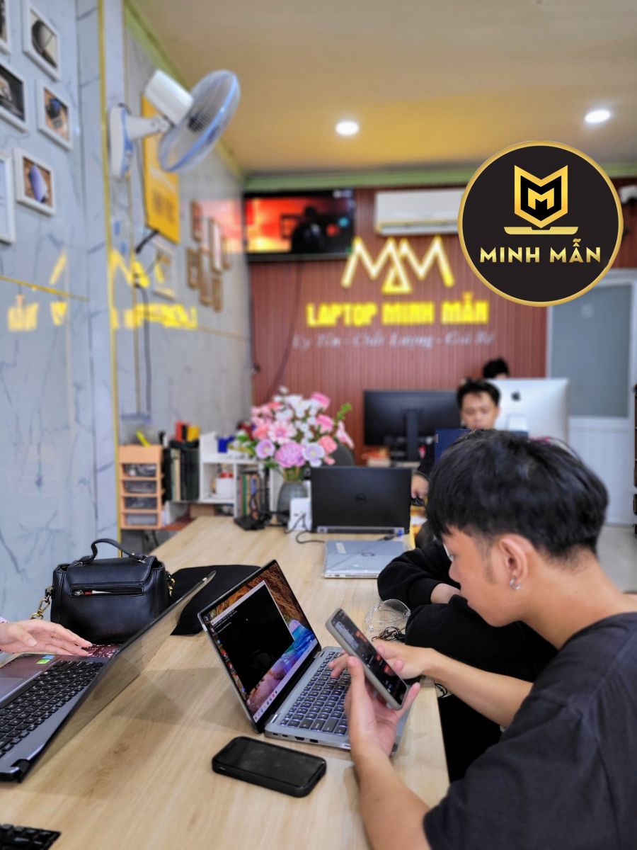 Cửa Hàng Bán Laptop Uy Tín Tại TPHCM