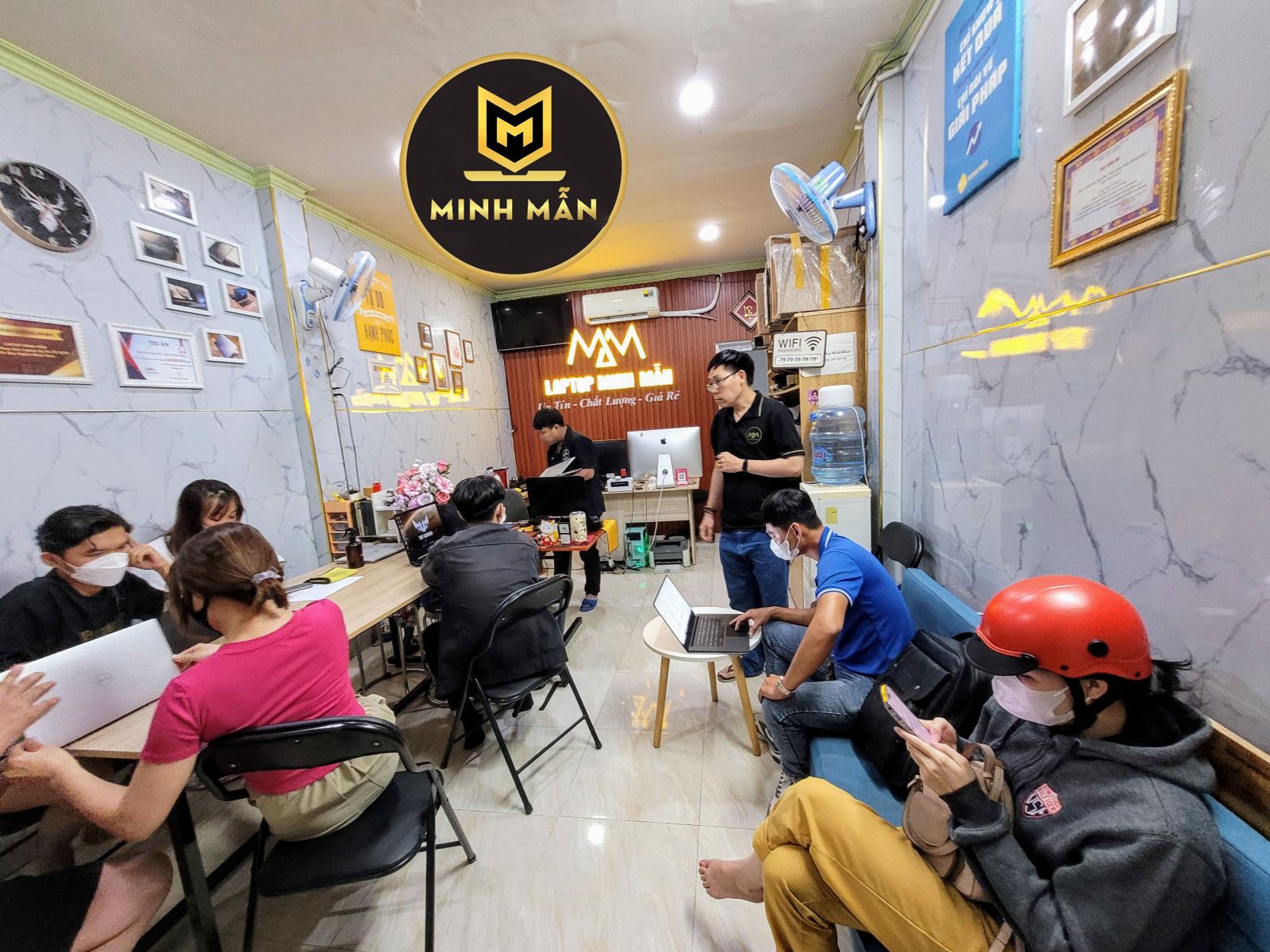 Cửa Hàng Bán Laptop Uy Tín Tại TPHCM