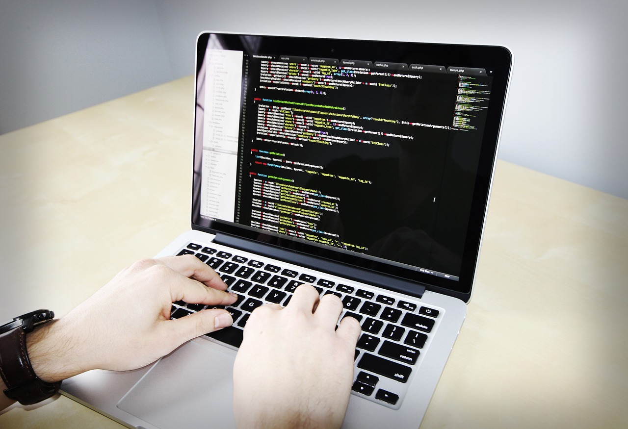 MUA LAPTOP CŨ GIAO HÀNG TẬN NƠI QUẬN TÂN BÌNH 