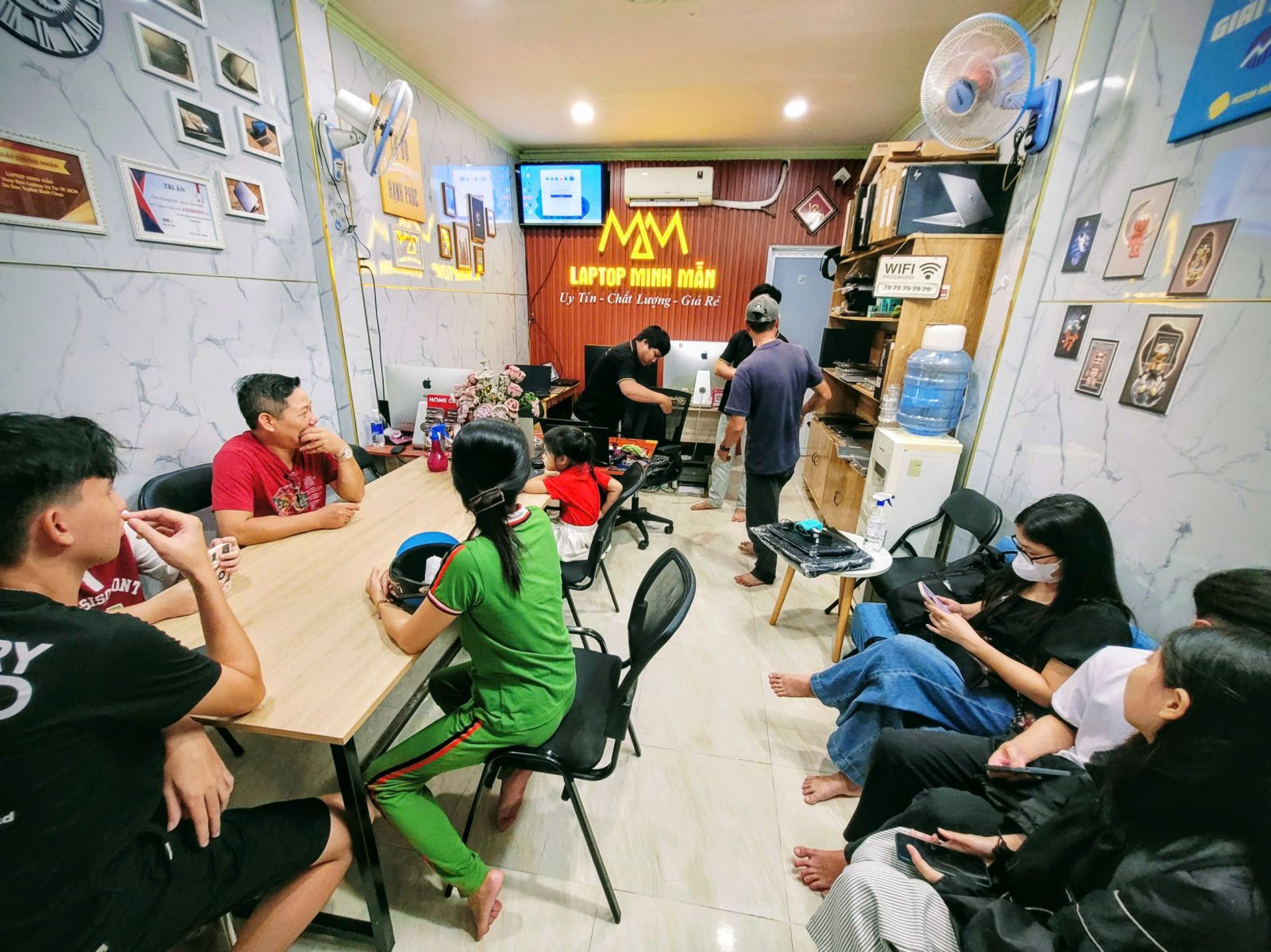 SO SÁNH DELL LATITUDE 7420 VÀ DELL LATITUDE 7420 2IN1