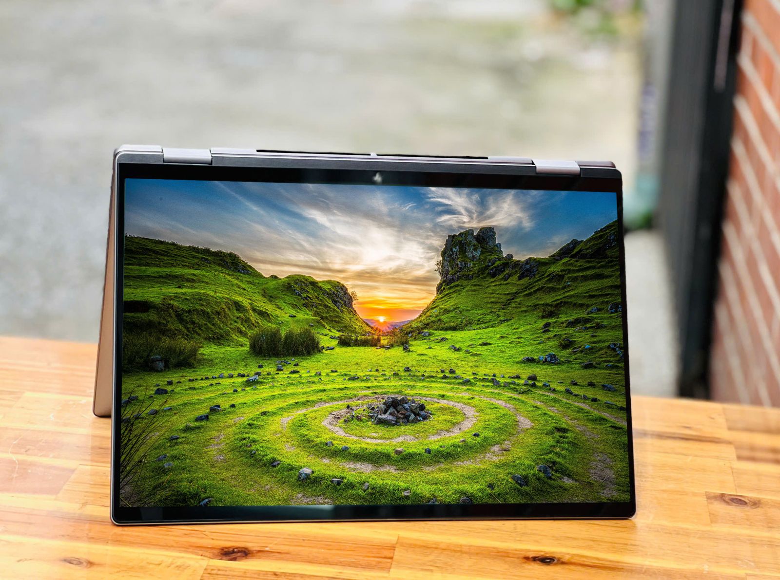 HP ENVY X360 16 RYZEN 7 8840HS