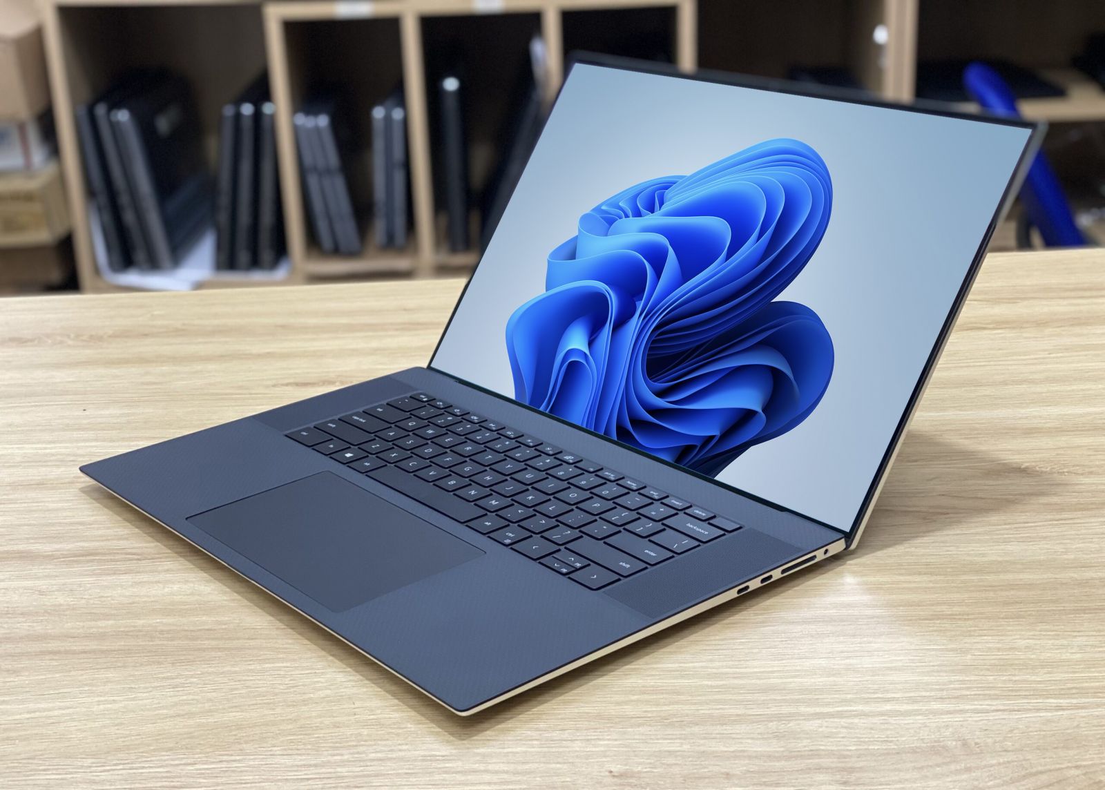 LAPTOP DELL LÀM ĐỒ HỌA RAM 16GB GIÁ RẺ
