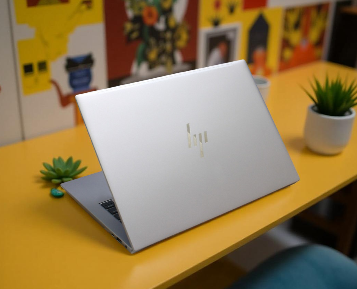 HP ZBOOK FIREFLY 14 G10 RYZEN 7 PRO 7840HS