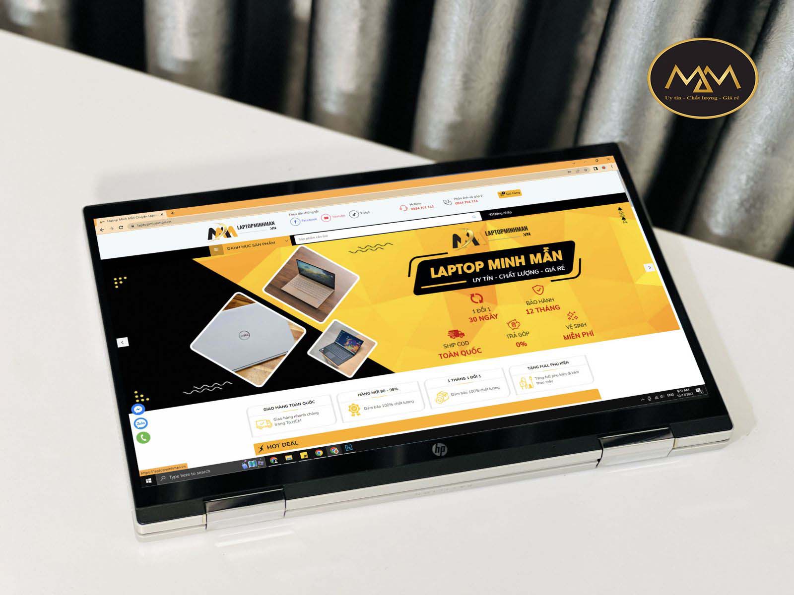 laptop-cu-mau-vang-hong