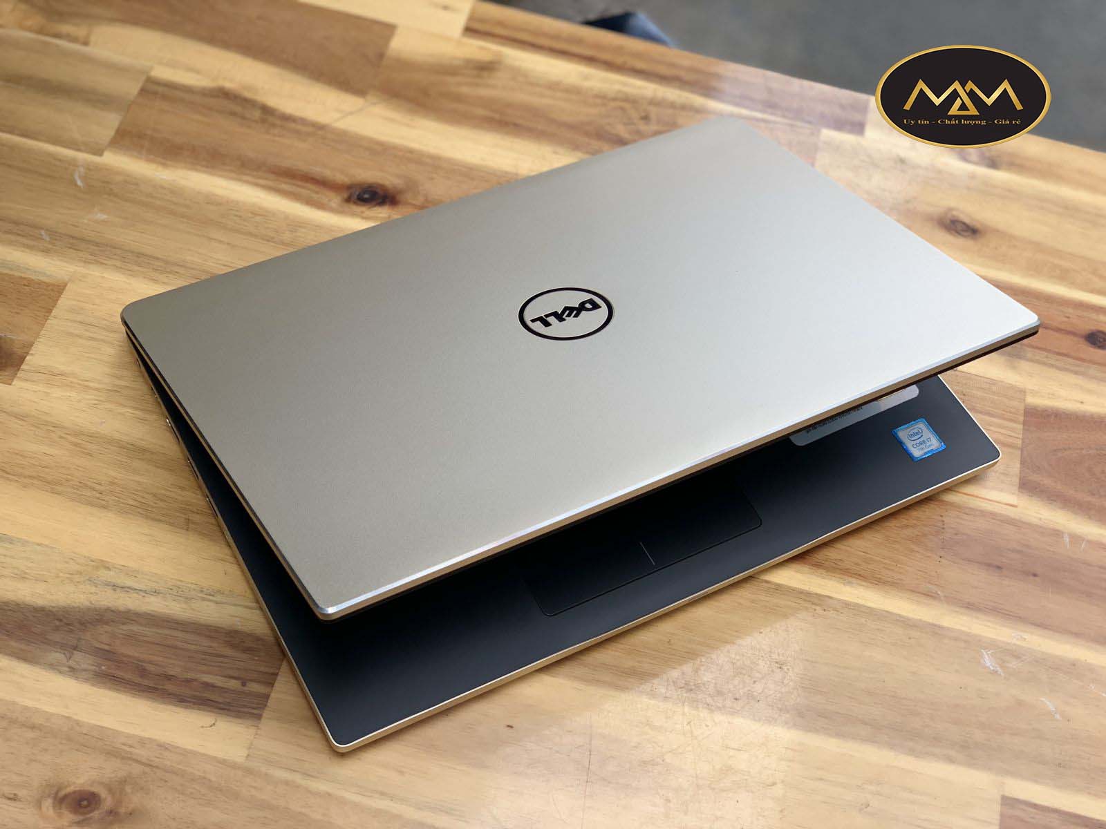 laptop-cu-mau-vang-hong