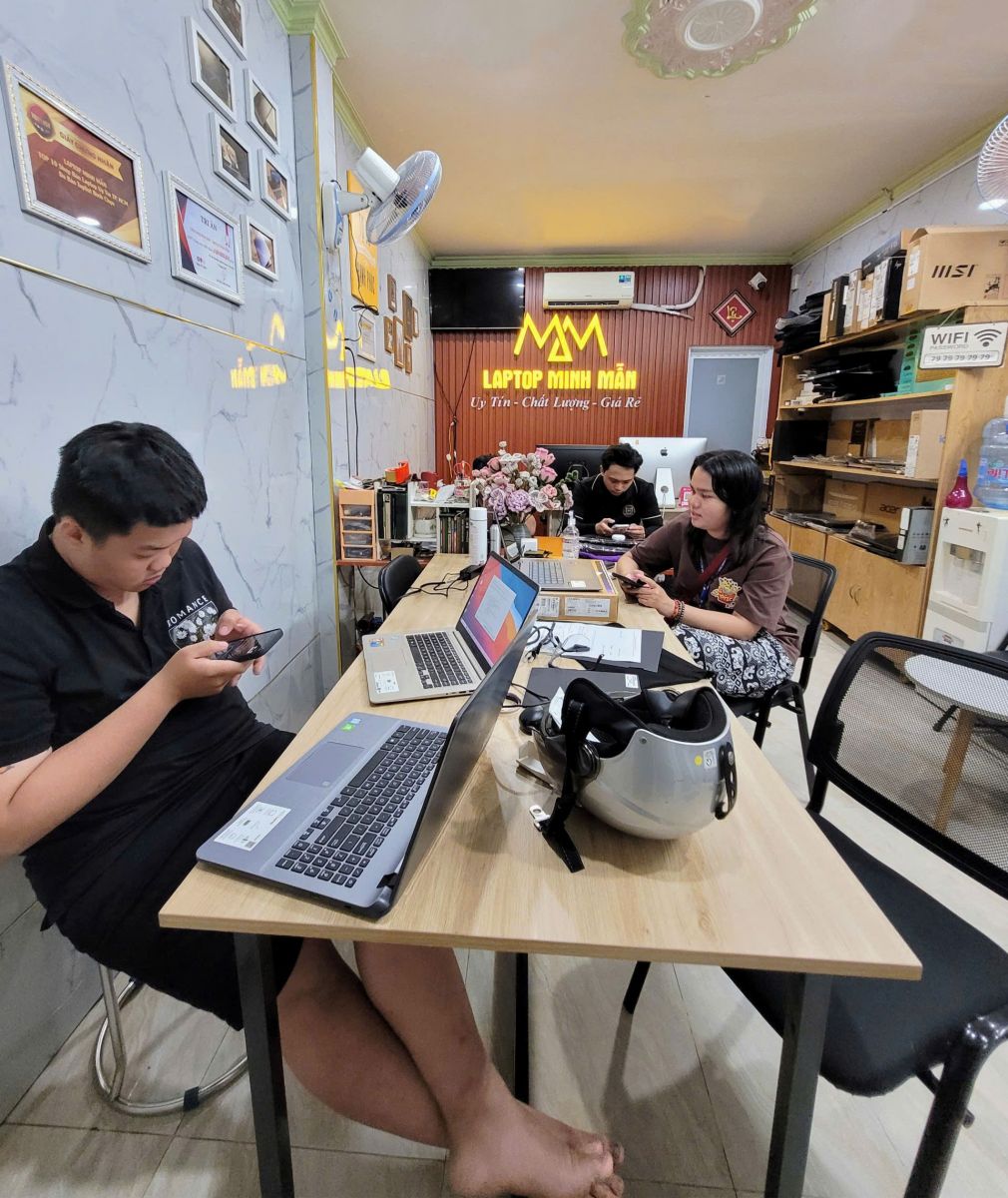 LAPTOP GAMING DƯỚI 10 TRIỆU ĐÁNG MUA 2025