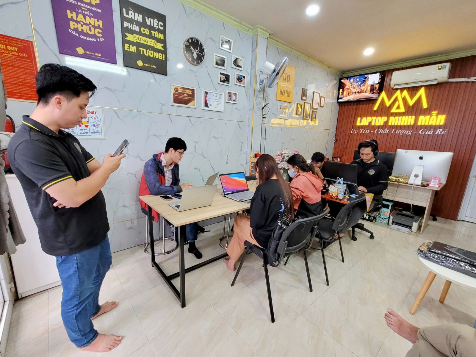 LAPTOP XÁCH TAY DƯỚI 15 TRIỆU