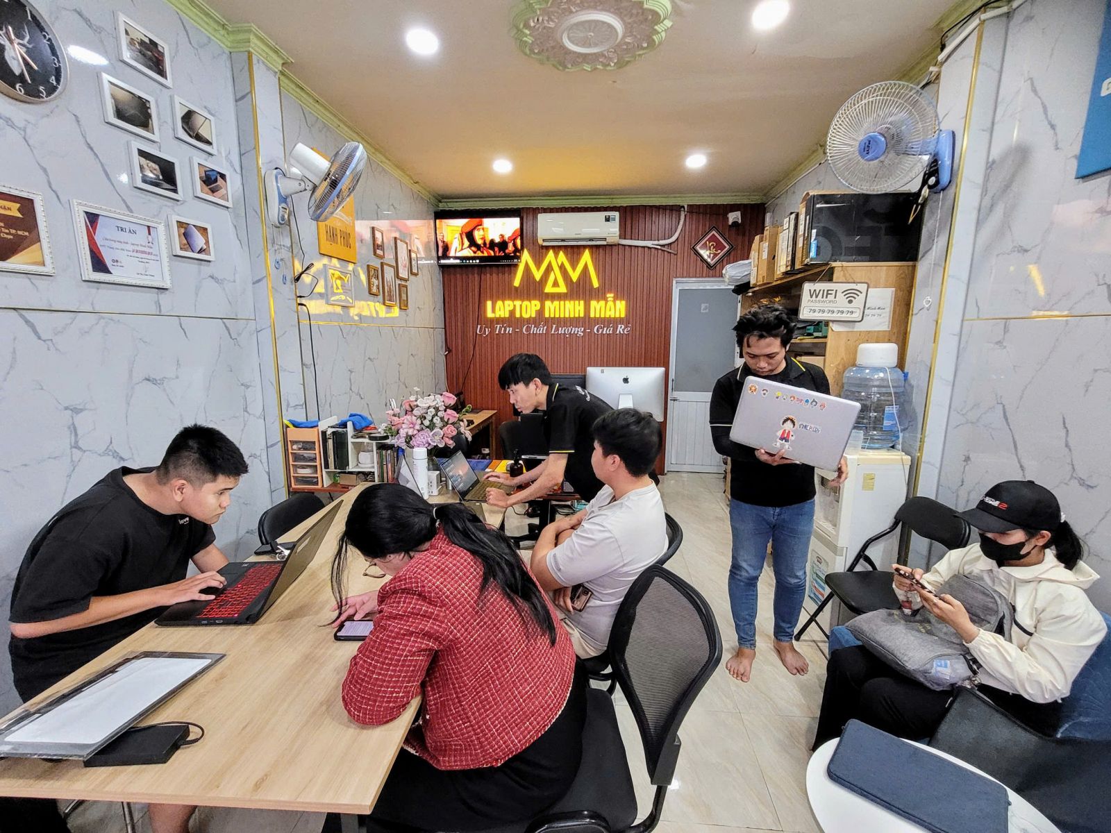 LAPTOP XÁCH TAY DƯỚI 15 TRIỆU