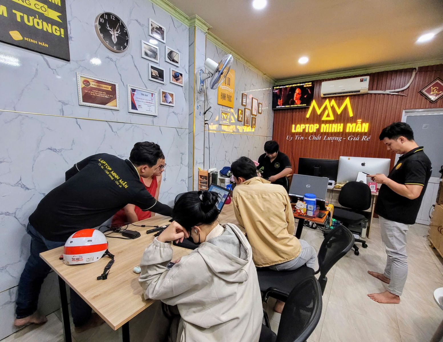 LAPTOP XÁCH TAY DƯỚI 6 TRIỆU