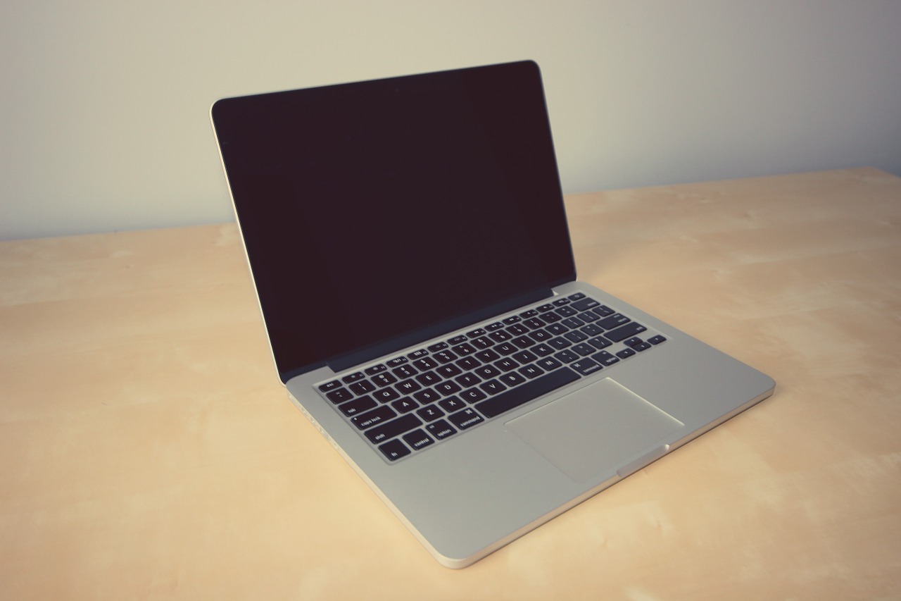 MUA LAPTOP CŨ GIAO HÀNG TẬN NƠI UY TÍN GIÁ RẺ QUẬN 10