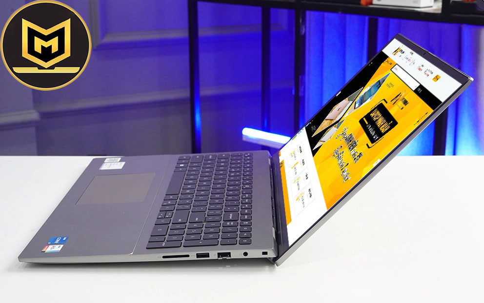 DELL VOSTRO 5620 i5 1240P RAM 8GB SSD 256GB 16INCH FHD