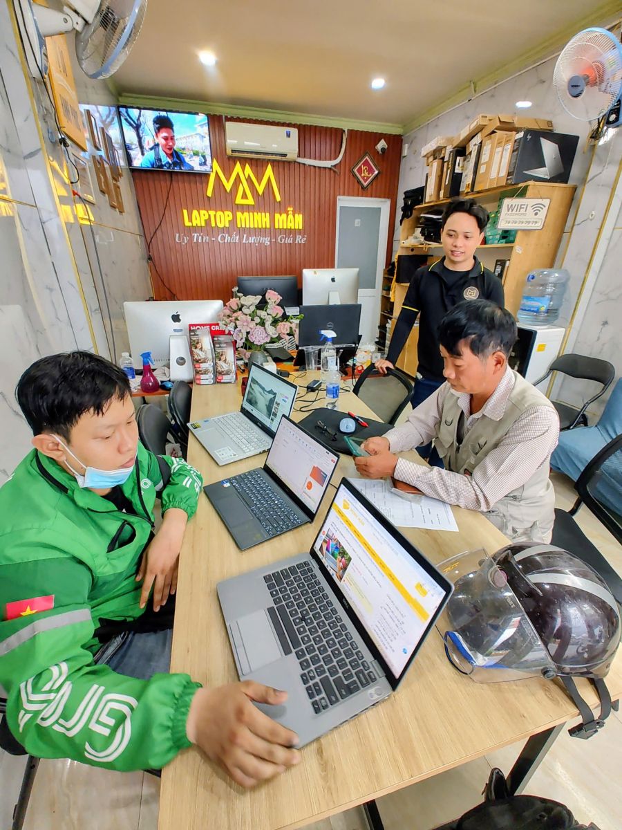 TOP 10 MẪU LAPTOP VĂN PHÒNG ĐÁNG MUA 2026