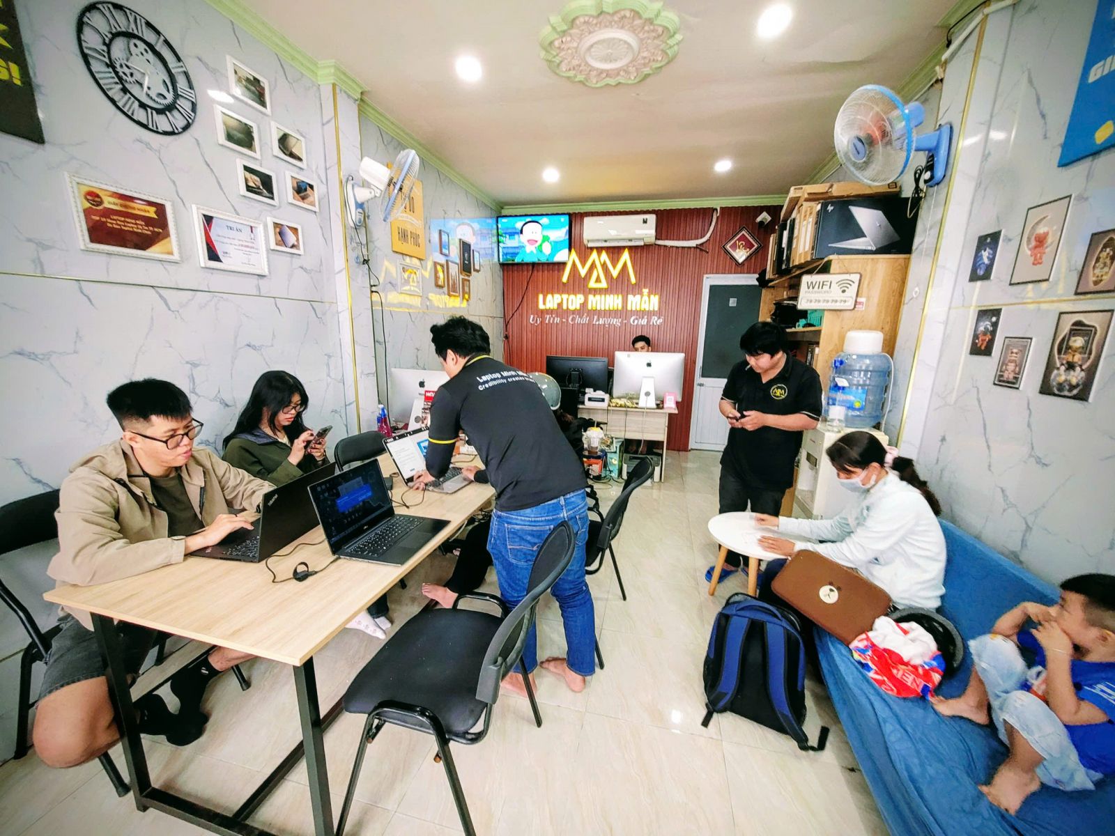 LAPTOP CŨ CHO NGÀNH THƯƠNG MẠI ĐIỆN TỬ