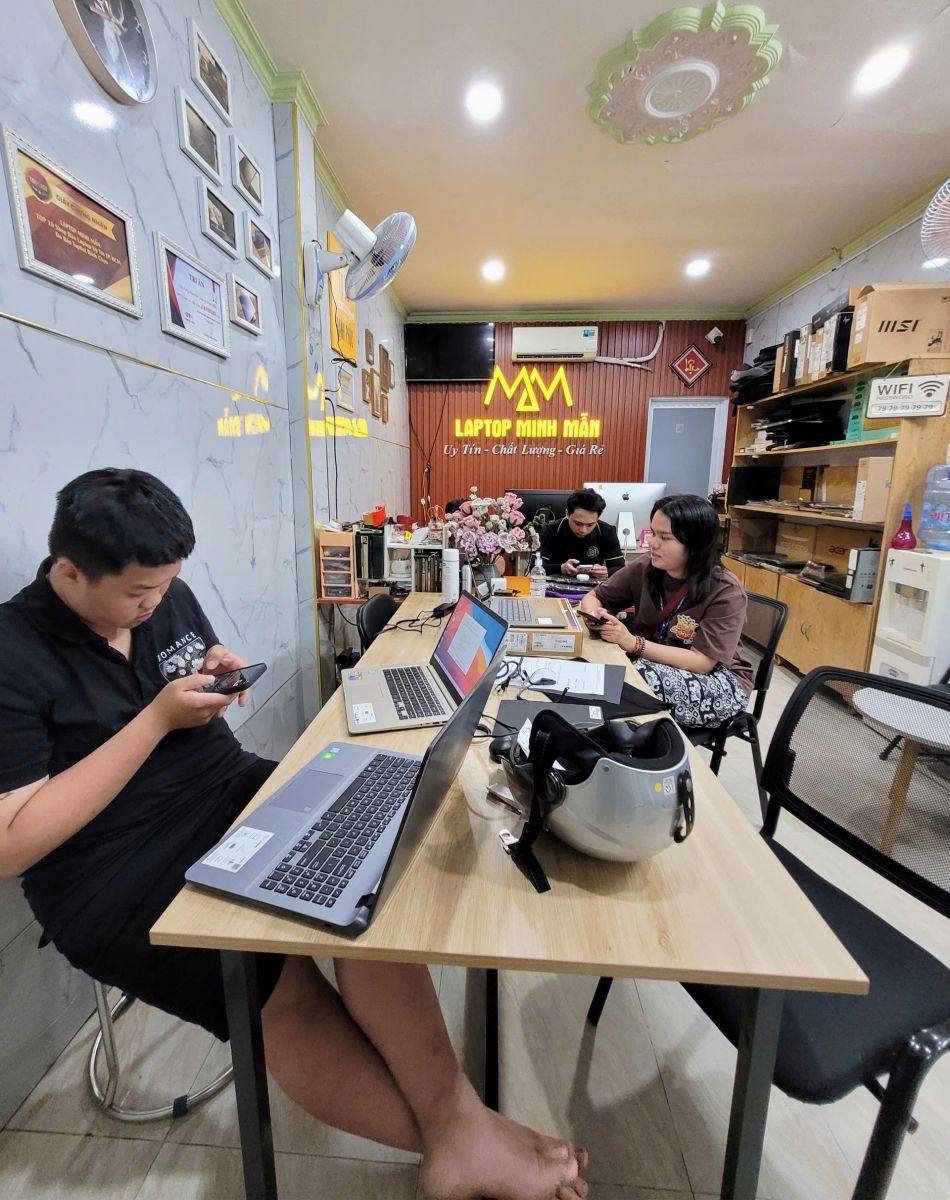 LAPTOP GAMING DƯỚI 15 TRIỆU ĐÁNG MUA 2025
