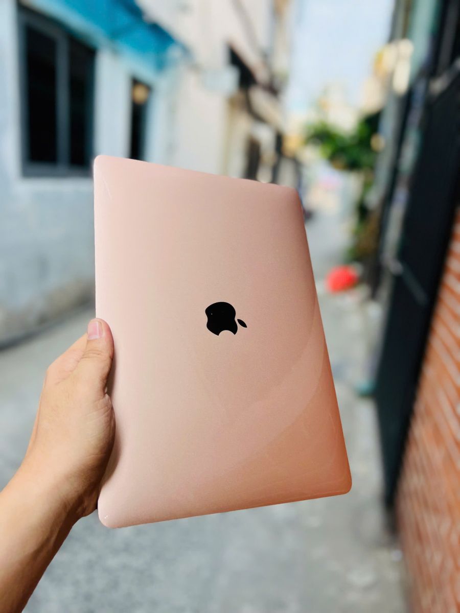 MACBOOK AIR M1