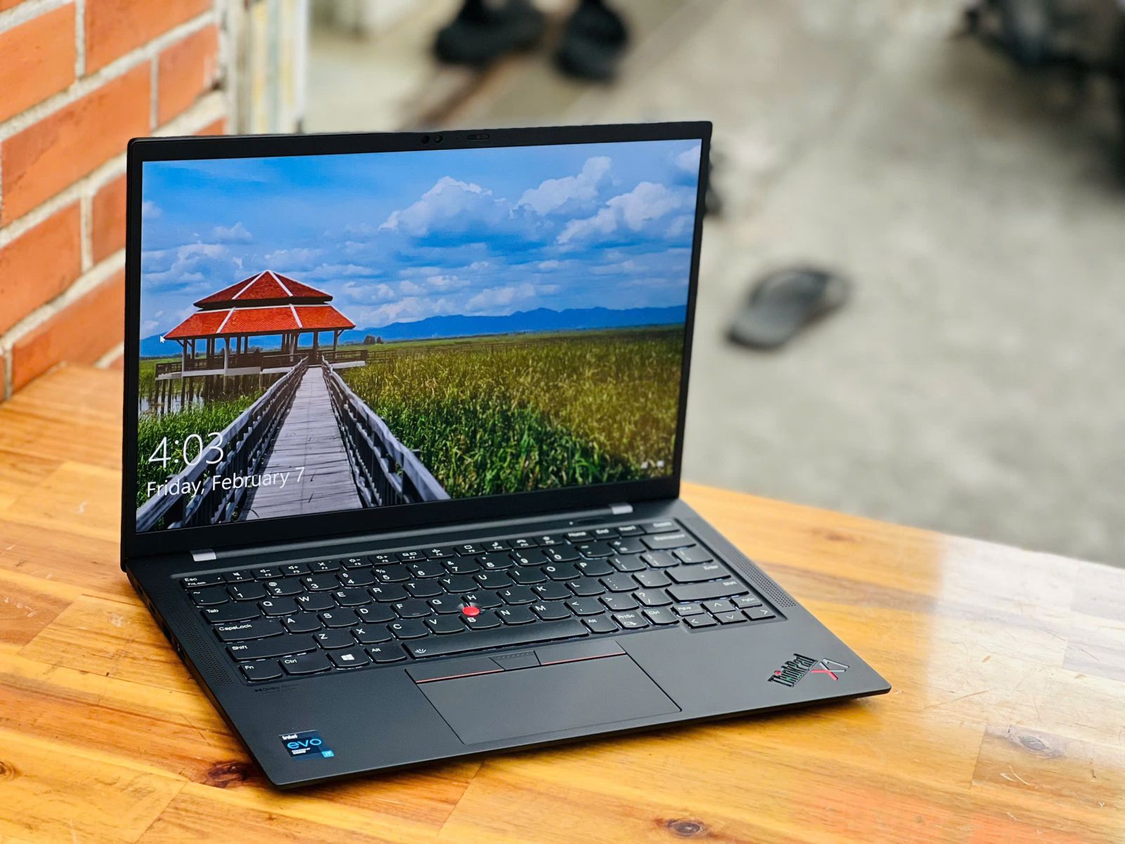 THINKPAD X1 CARBON GEN 9