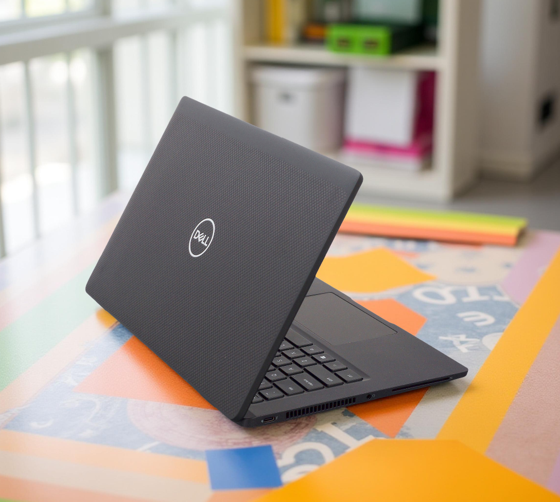 SO SÁNH CHI TIẾT THINKPAD X1 CARBON GEN 9 i7 GEN 11 VÀ DELL LATITUDE 7420 i7 CARBON