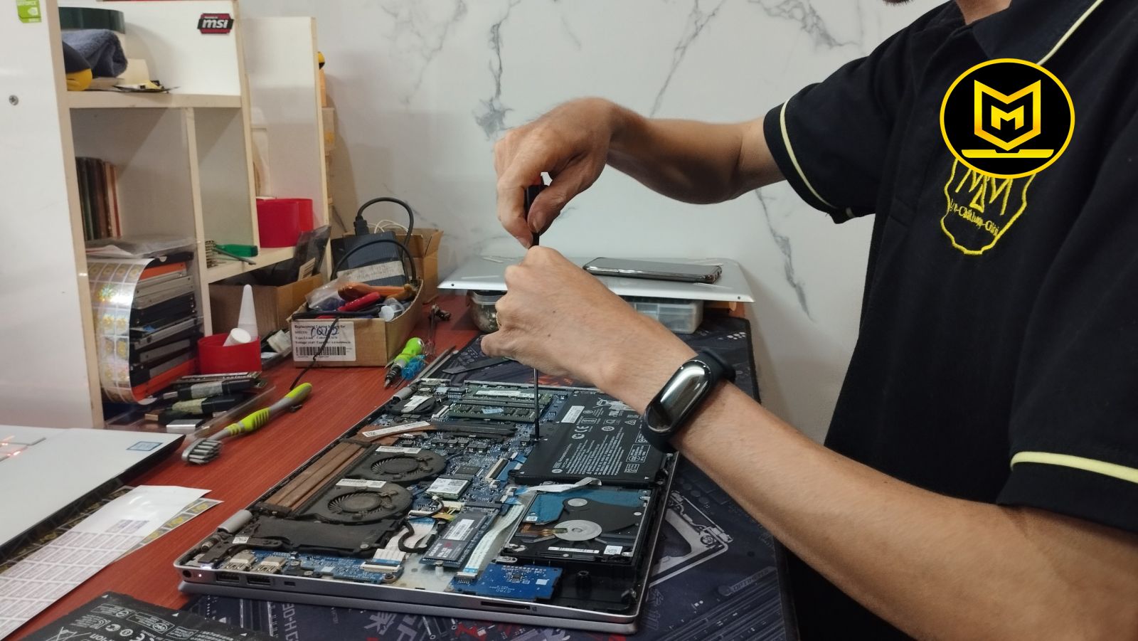 Thay-pin-laptop-HP-quận-Tân-Bình