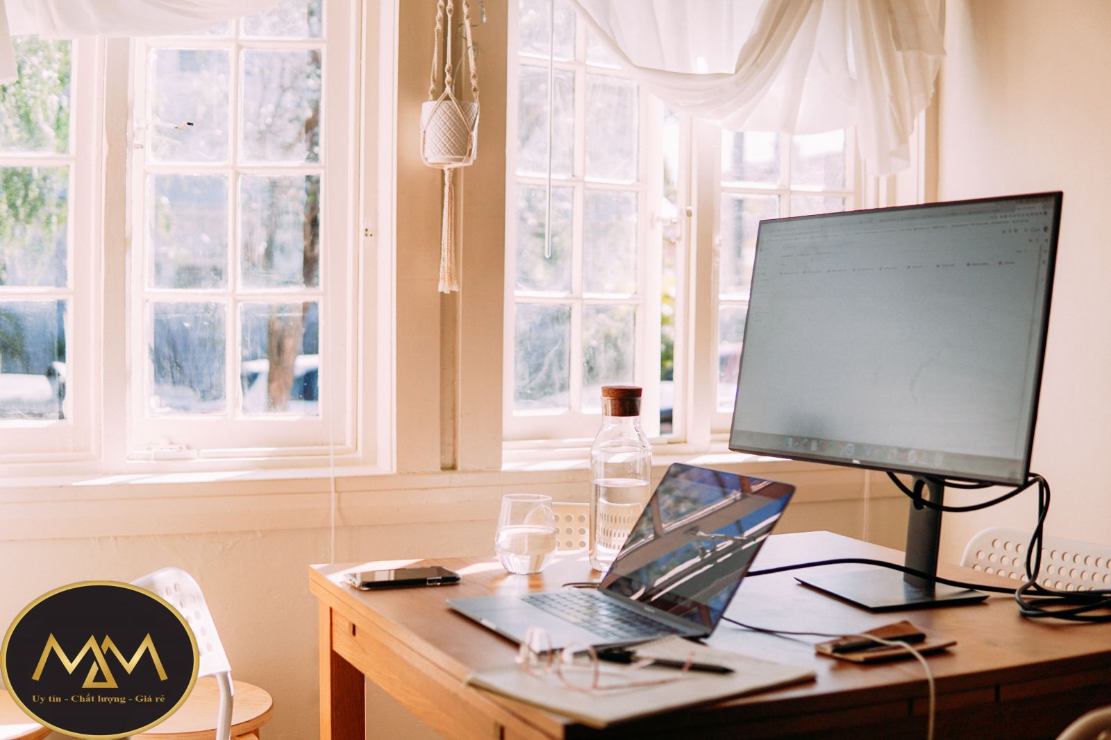 Mua laptop online ở đâu uy tín
