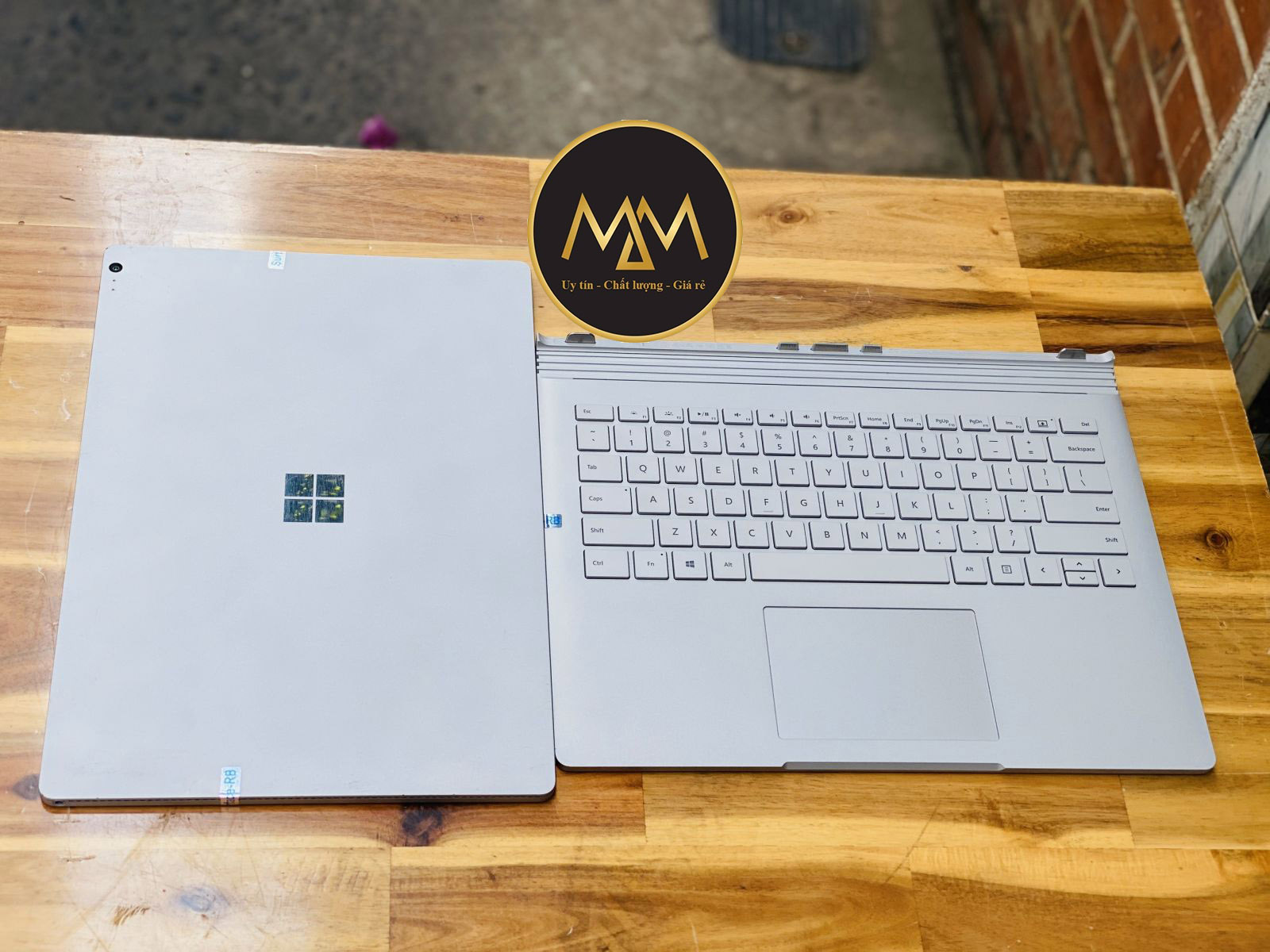 Laptop cũ học sinh