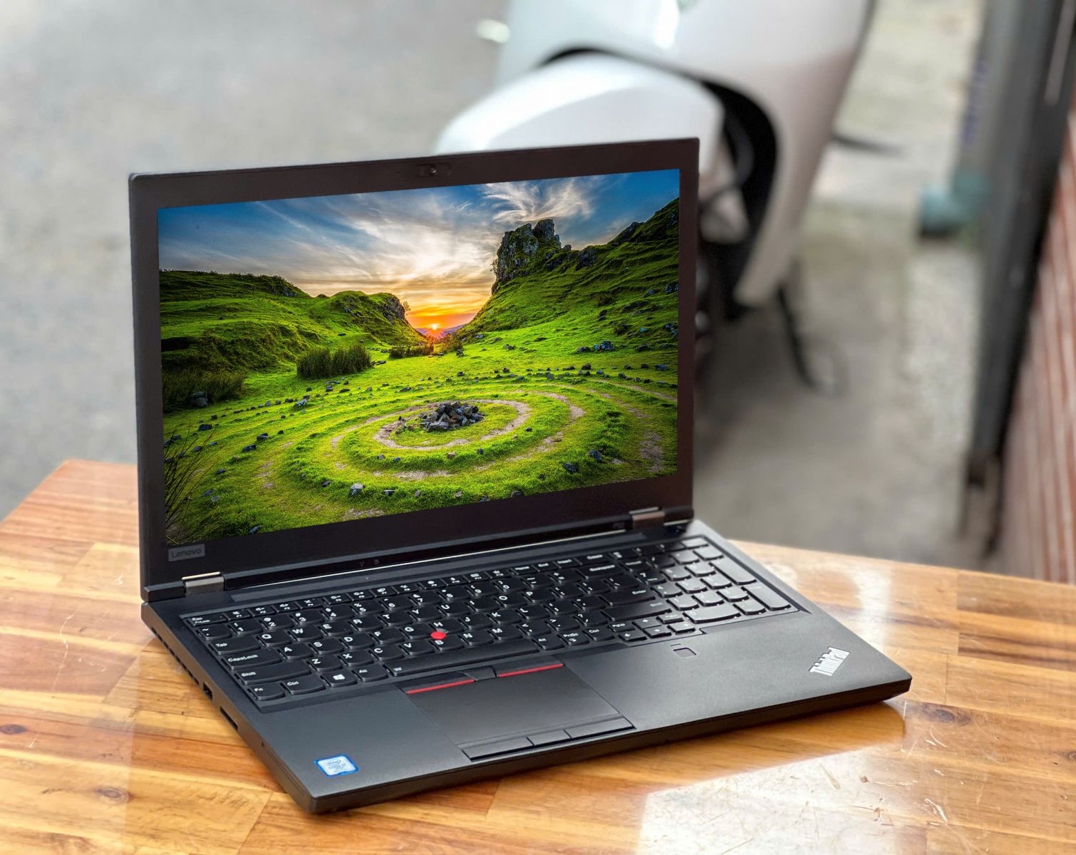 LENOVO THINKPAD P52 i7 8850H