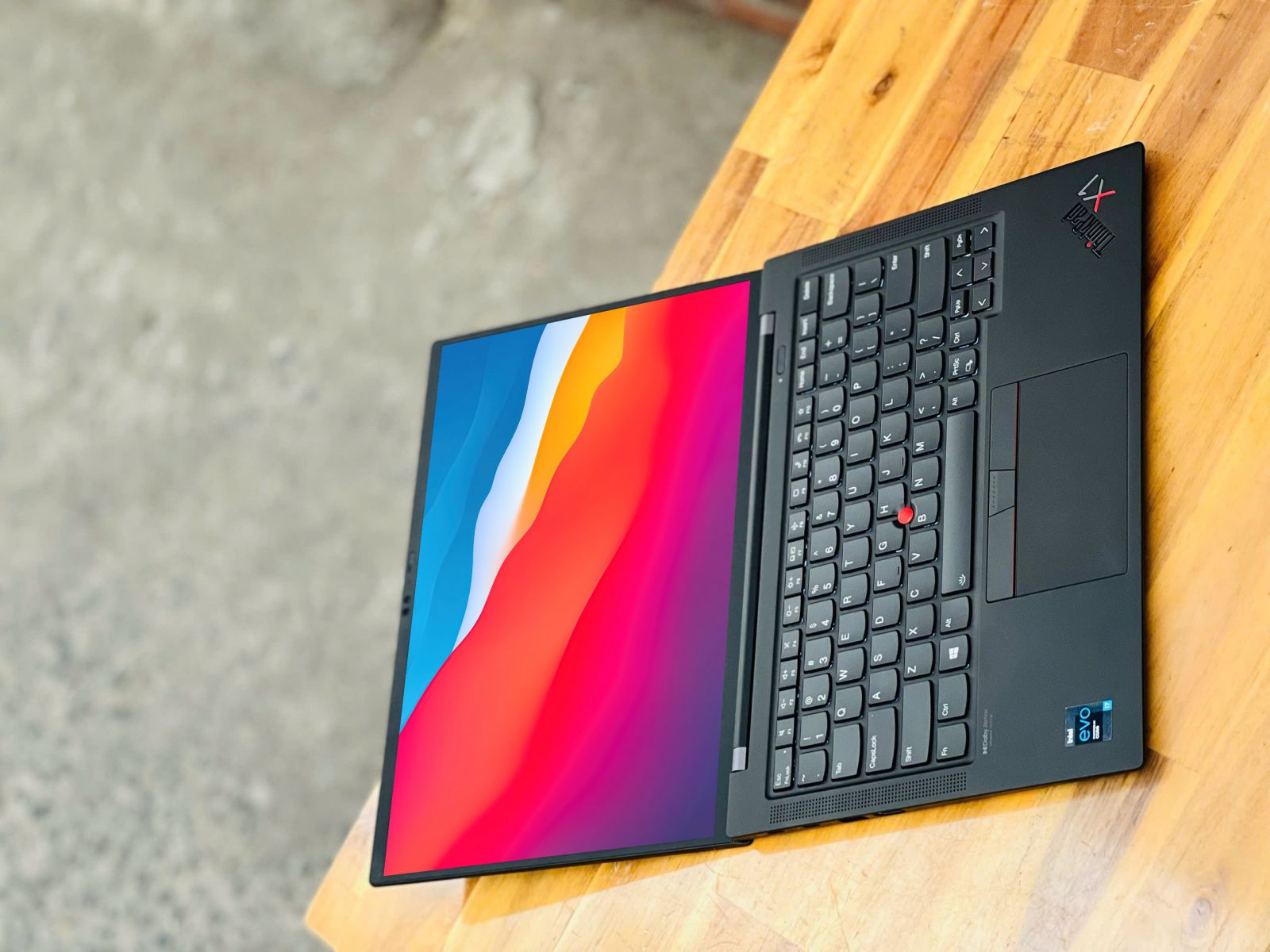 THINKPAD X1 CARBON GEN 9