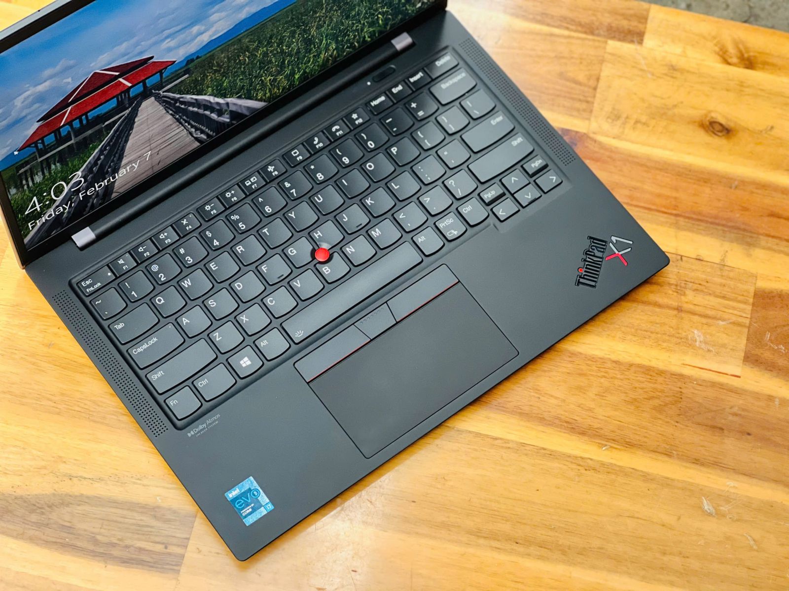 THINKPAD X1 CARBON GEN 9