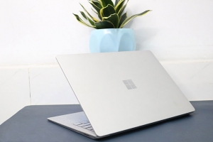 Surface Laptop 2/ i5 8250U/ 8G/ SSD128/ 2K/ Touch/ Win 10/ 13.5in/ Giá rẻ